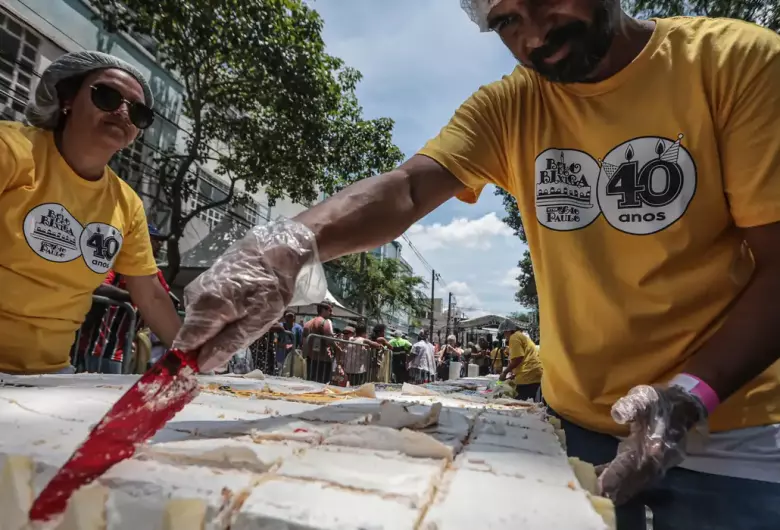 Tradição no aniversário de São Paulo, Bolo do Bixiga completa 40 anos