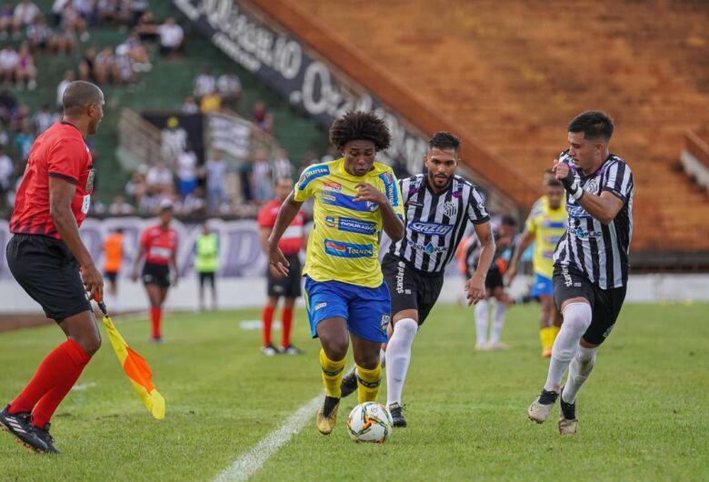 Futebol DAC e Operário revivem decisão de 2024 em partida atrasada