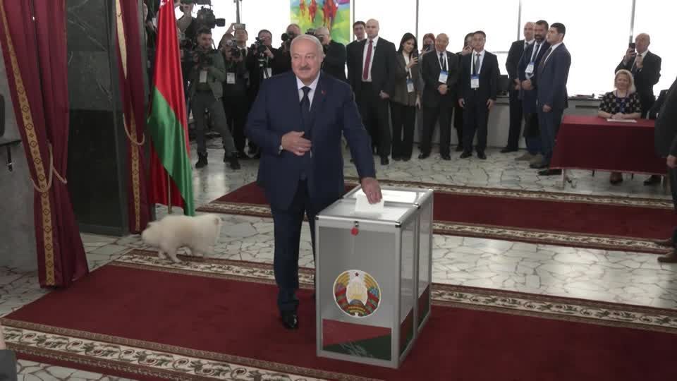 Lukashenko vence eleições da Bielorrússia e prolonga seu governo autoritário