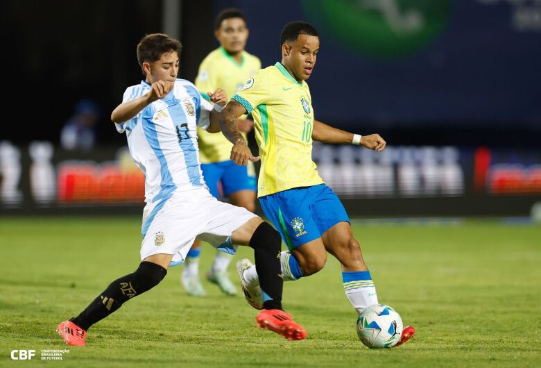 Brasil enfrenta Argentina pelo título do Sul-Americano Sub-20