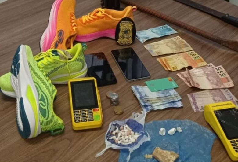 Casal é preso por envolvimento em furtos e tráfico de drogas