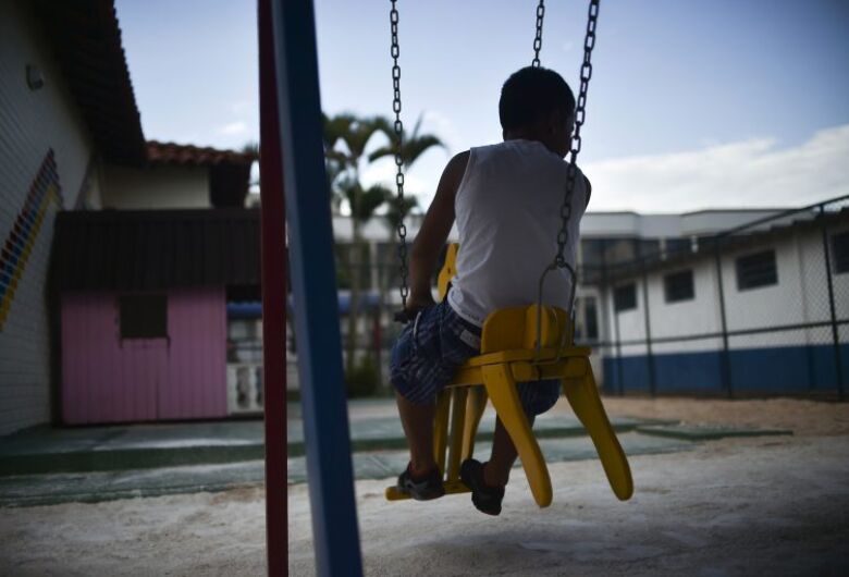 Projeto estabelece prazo de 45 dias para estágio de convivência antes da adoção