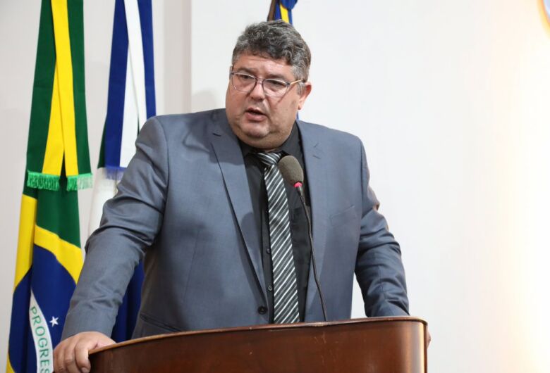 Yuri solicita auditoria em obras públicas paralisadas em Dourados