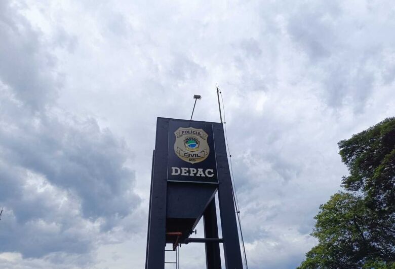 Criminosos arrombam drogaria no Altos do Indaiá e furtam cofre com dinheiro