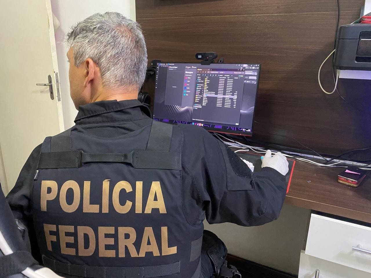 POLÍCIA FEDERAL ABRE CONCURSO COM 192 VAGAS E SALÁRIOS DE ATÉ R$ 11 MIL