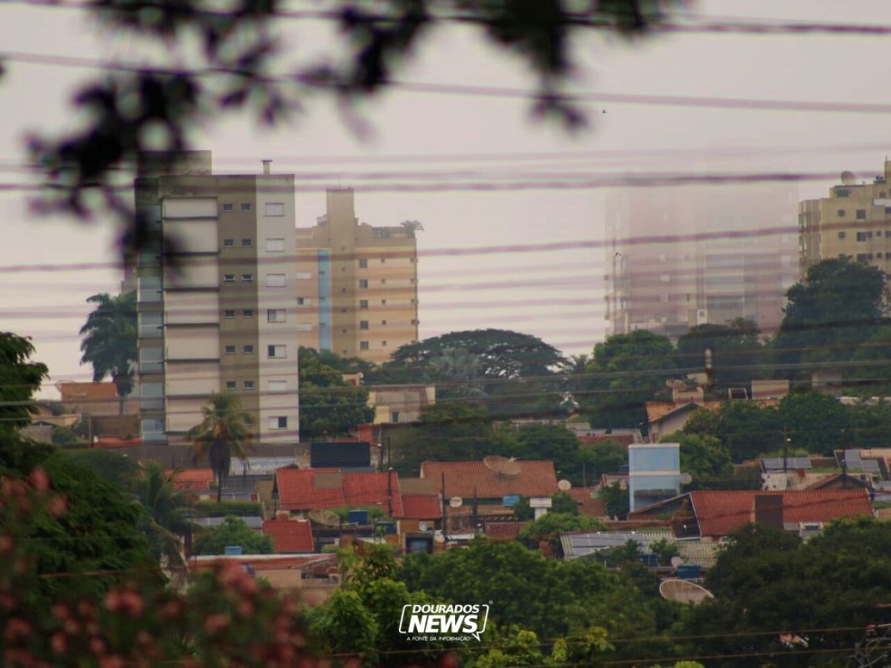 Dourados amanhece sob intensa neblina; previsão de chuva para hoje