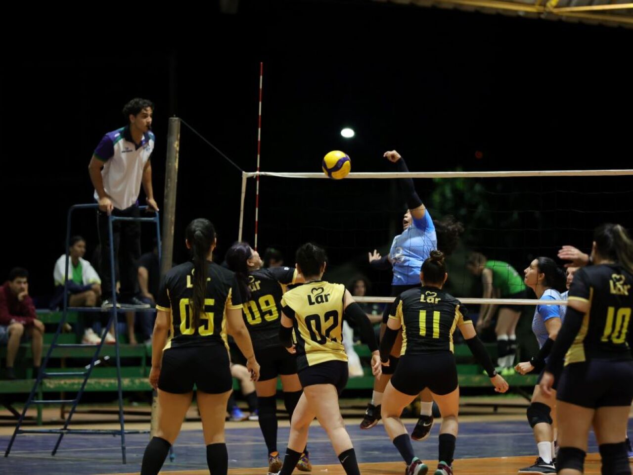 Jogos Abertos de Dourados vôlei: finais definem campeões