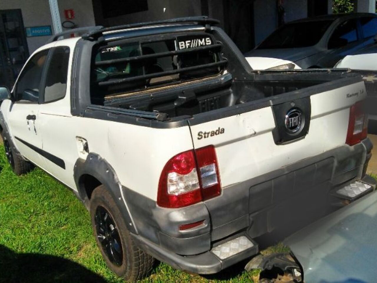 Leilão Detran MS oferece pickups e motos apreendidas hoje